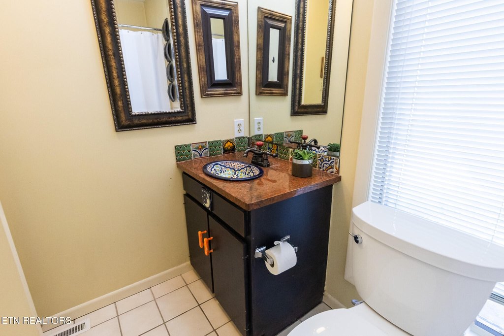 Knoxville, Tennessee, 37919, United States, 4 Bedrooms Bedrooms, ,3.5 BathroomsBathrooms,Residential,Forsale,1893800