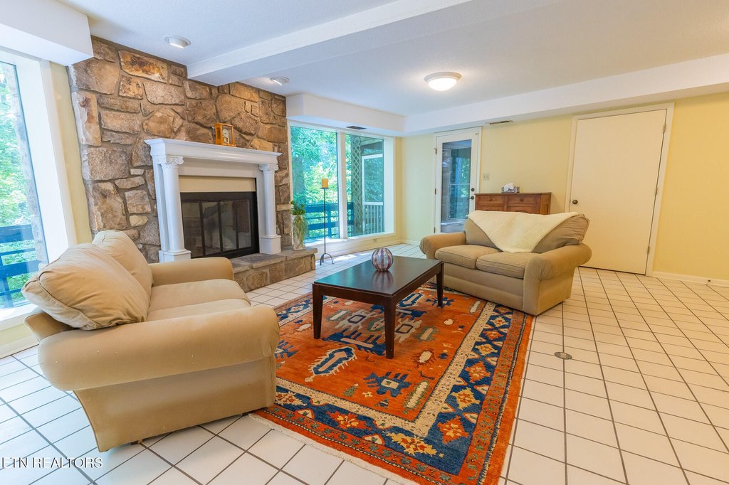 Knoxville, Tennessee, 37919, United States, 4 Bedrooms Bedrooms, ,3.5 BathroomsBathrooms,Residential,Forsale,1893800