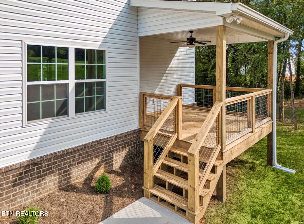 Lenoir City, Tennessee, 37771, United States, 5 Bedrooms Bedrooms, ,3.5 BathroomsBathrooms,Residential,Forsale,1999349