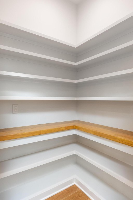 Chattanooga, Tennessee, 37405, United States, 4 Bedrooms Bedrooms, ,4.5 BathroomsBathrooms,Residential,Forsale,2009592