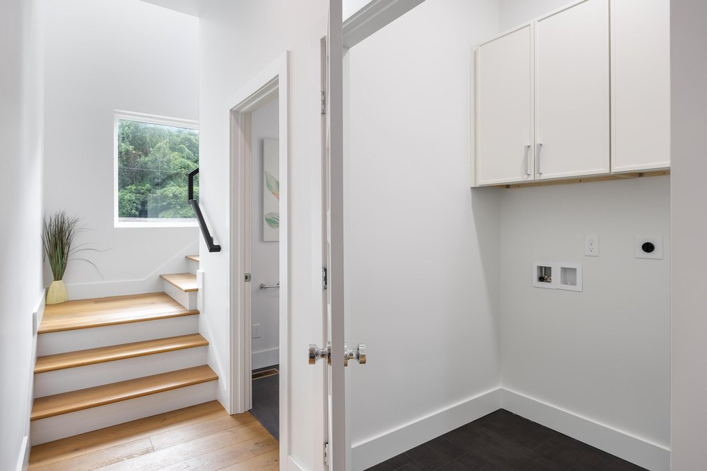 Chattanooga, Tennessee, 37405, United States, 4 Bedrooms Bedrooms, ,4.5 BathroomsBathrooms,Residential,Forsale,2009592