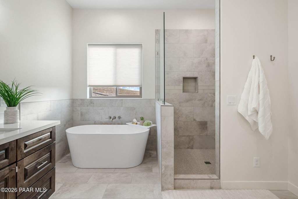 Prescott Valley, Arizona, 86315, United States, 3 Bedrooms Bedrooms, ,3 BathroomsBathrooms,Residential,Forsale,2011270