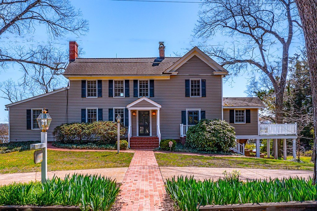 Irvington, Virginia, 22480, United States, 4 Bedrooms Bedrooms, ,3.5 BathroomsBathrooms,Residential,Forsale,2009207