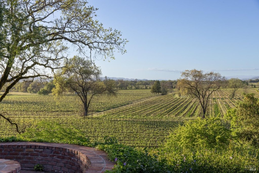 Windsor, California, 95492, United States, 5 Bedrooms Bedrooms, ,4 BathroomsBathrooms,Residential,Forsale,2004744