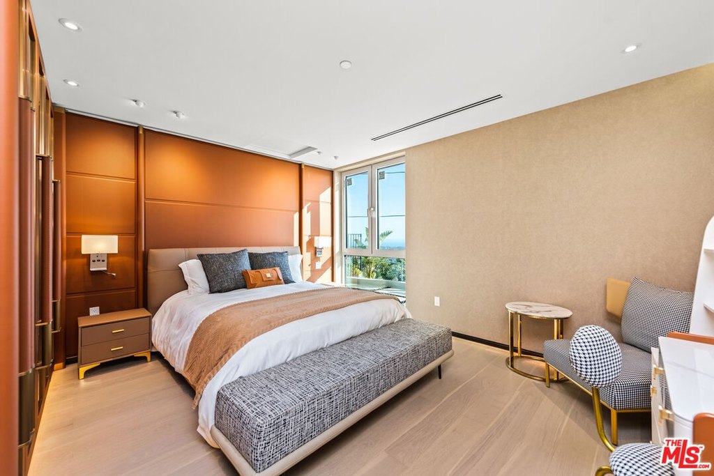 Malibu, California, 90265, United States, 3 Bedrooms Bedrooms, ,3 BathroomsBathrooms,Residential,Forsale,1985955