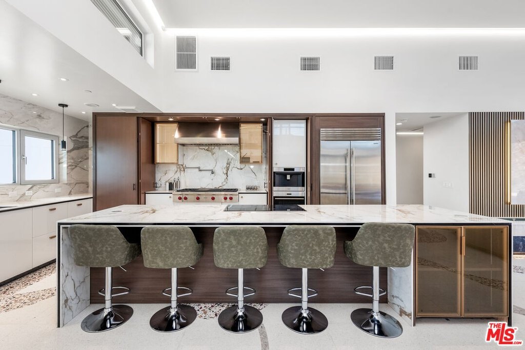 Malibu, California, 90265, United States, 3 Bedrooms Bedrooms, ,3 BathroomsBathrooms,Residential,Forsale,1985955