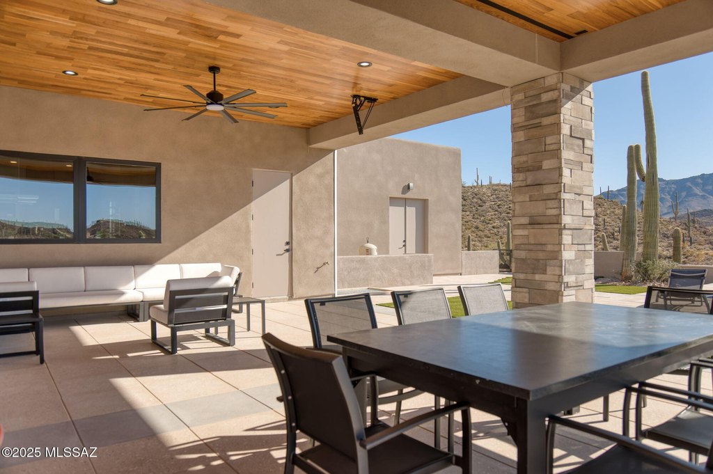 Tucson, Arizona, 85745, United States, 4 Bedrooms Bedrooms, ,4 BathroomsBathrooms,Residential,Forsale,1990090