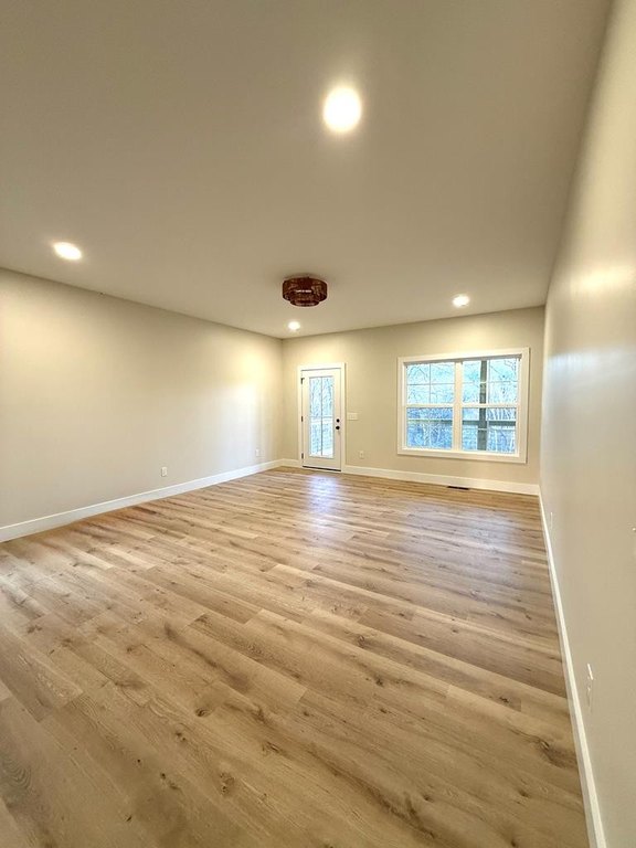 Sparta, Tennessee, 38583, United States, 3 Bedrooms Bedrooms, ,2.5 BathroomsBathrooms,Residential,Forsale,1996609