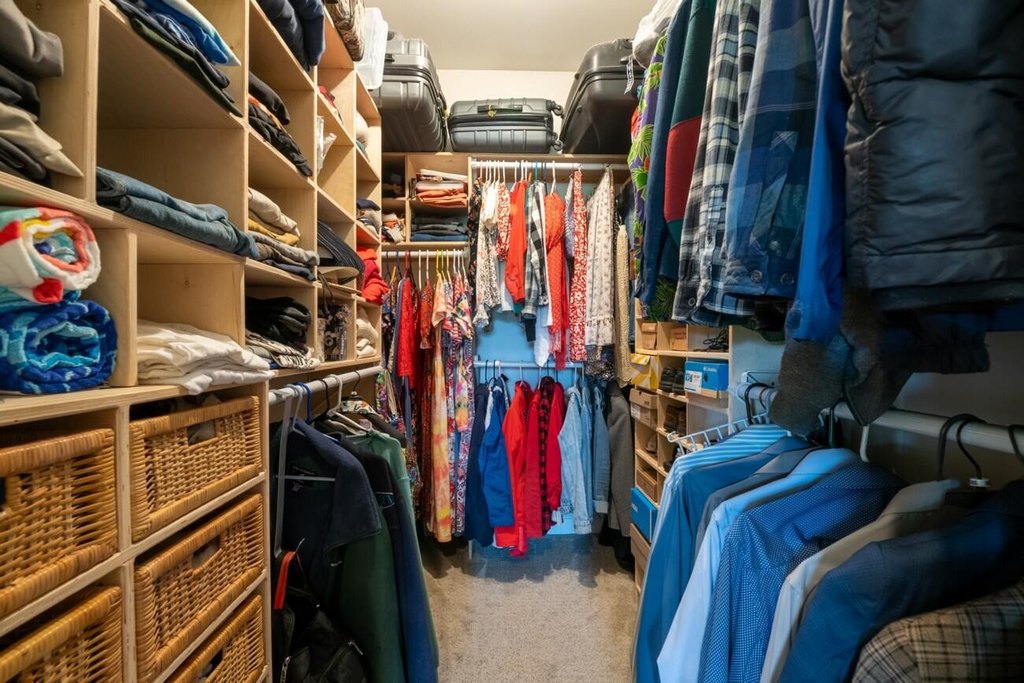 Calhoun, Georgia, 30701, United States, 5 Bedrooms Bedrooms, ,4.5 BathroomsBathrooms,Residential,Forsale,2004688