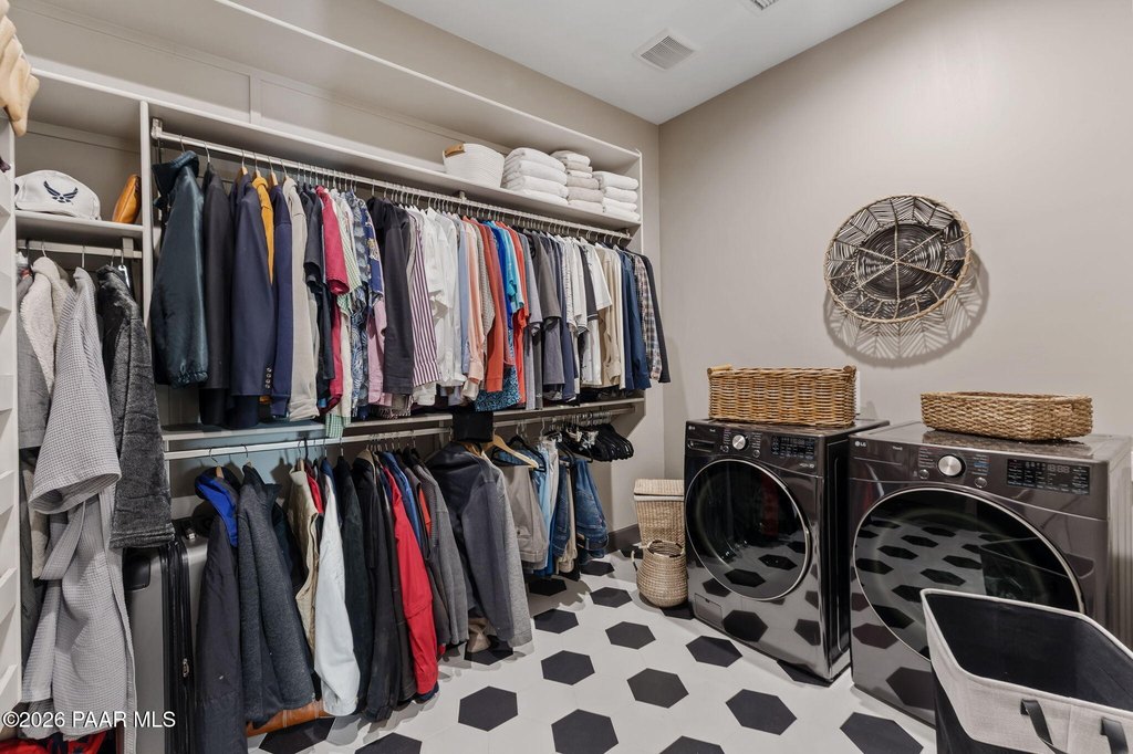 Prescott, Arizona, 86305, United States, 3 Bedrooms Bedrooms, ,4 BathroomsBathrooms,Residential,Forsale,2011273