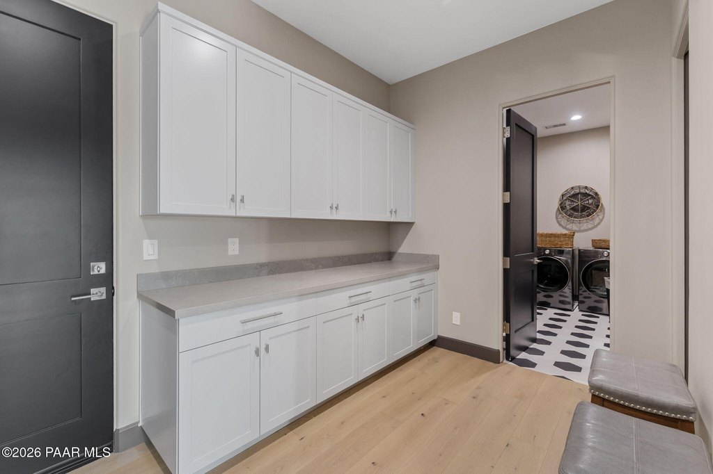 Prescott, Arizona, 86305, United States, 3 Bedrooms Bedrooms, ,4 BathroomsBathrooms,Residential,Forsale,2011273