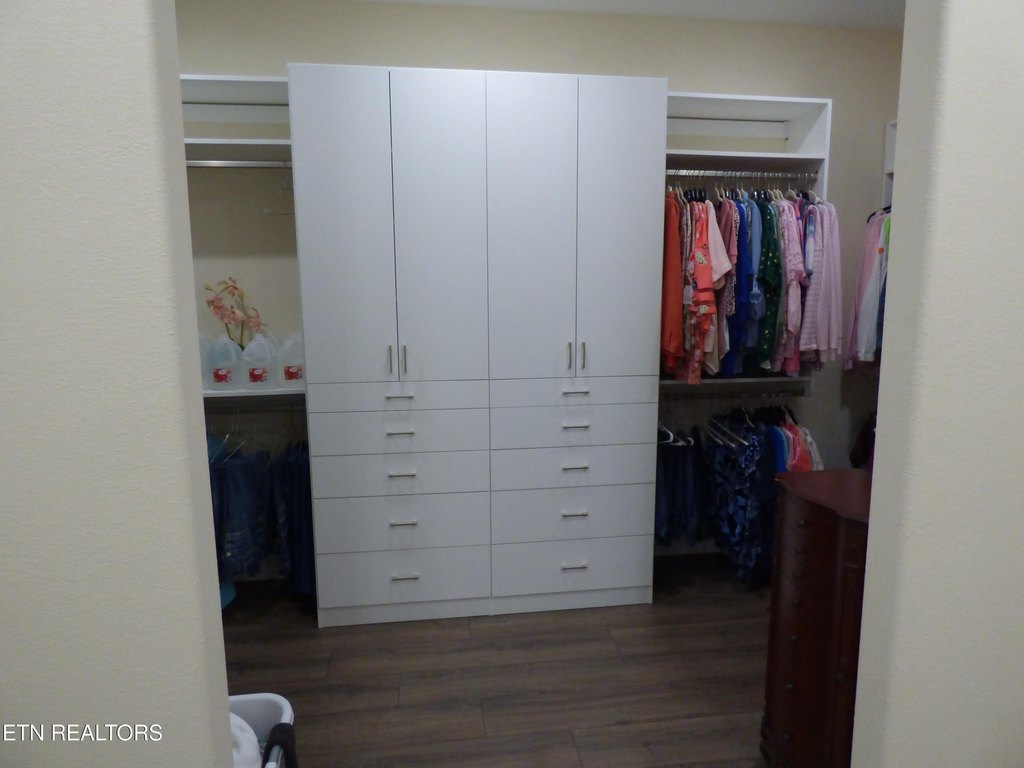 Crossville, Tennessee, 38572, United States, 2 Bedrooms Bedrooms, ,2.5 BathroomsBathrooms,Residential,Forsale,1996593