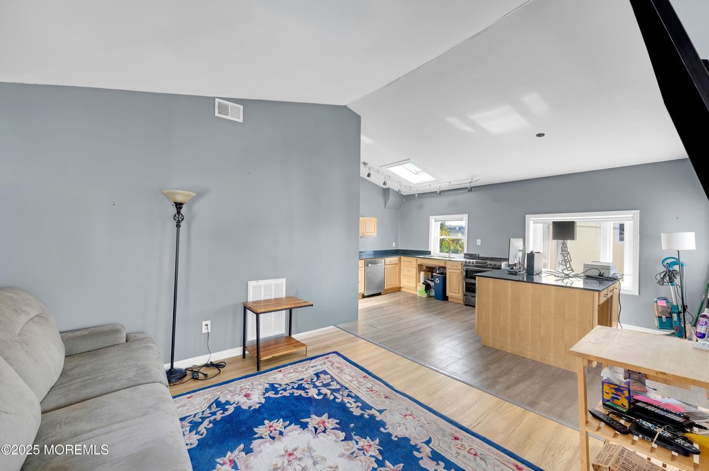 Manasquan, New Jersey, 08736, United States, 2 Bedrooms Bedrooms, ,1 BathroomBathrooms,Residential,Forsale,1984552