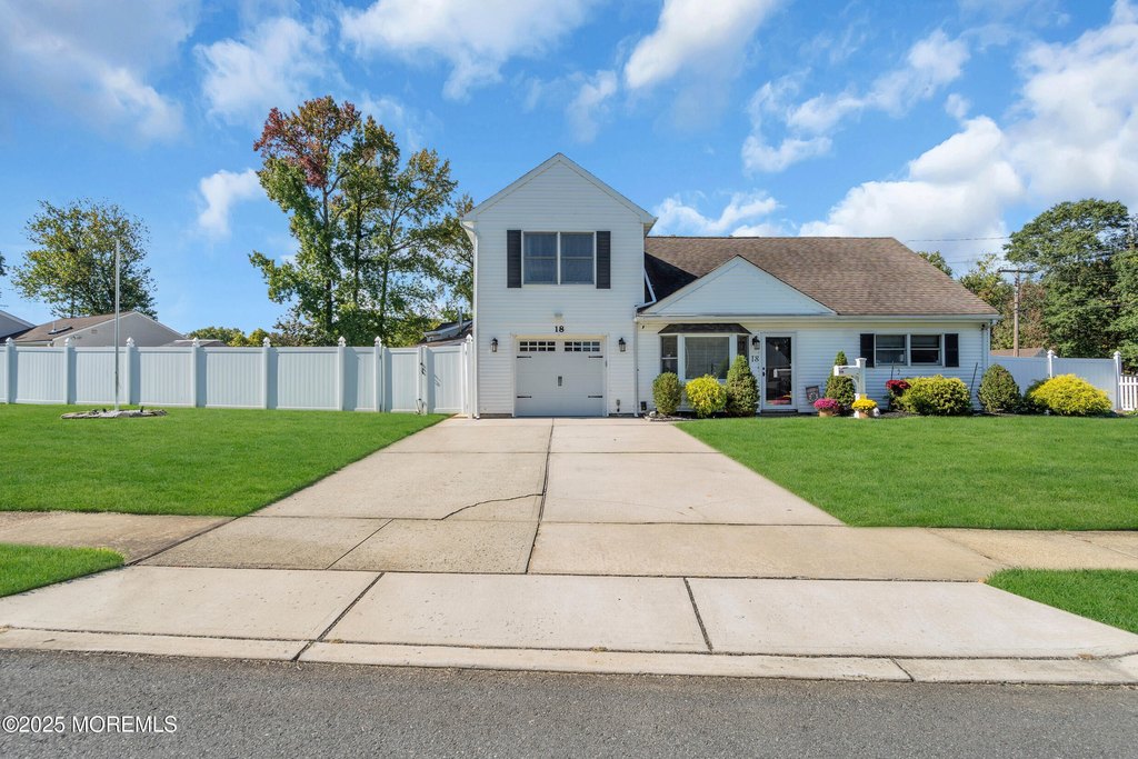 Hazlet, New Jersey, 07730, United States, 4 Bedrooms Bedrooms, ,2 BathroomsBathrooms,Residential,Forsale,1966075