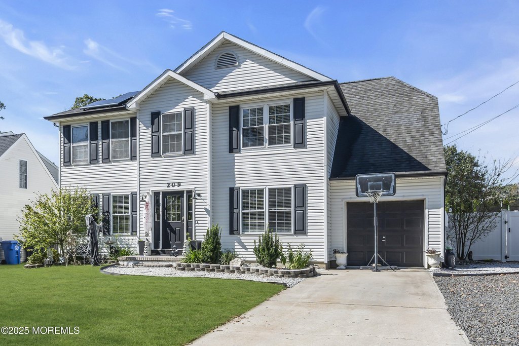 Island Heights, New Jersey, 08732, United States, 4 Bedrooms Bedrooms, ,2.5 BathroomsBathrooms,Residential,Forsale,1994045