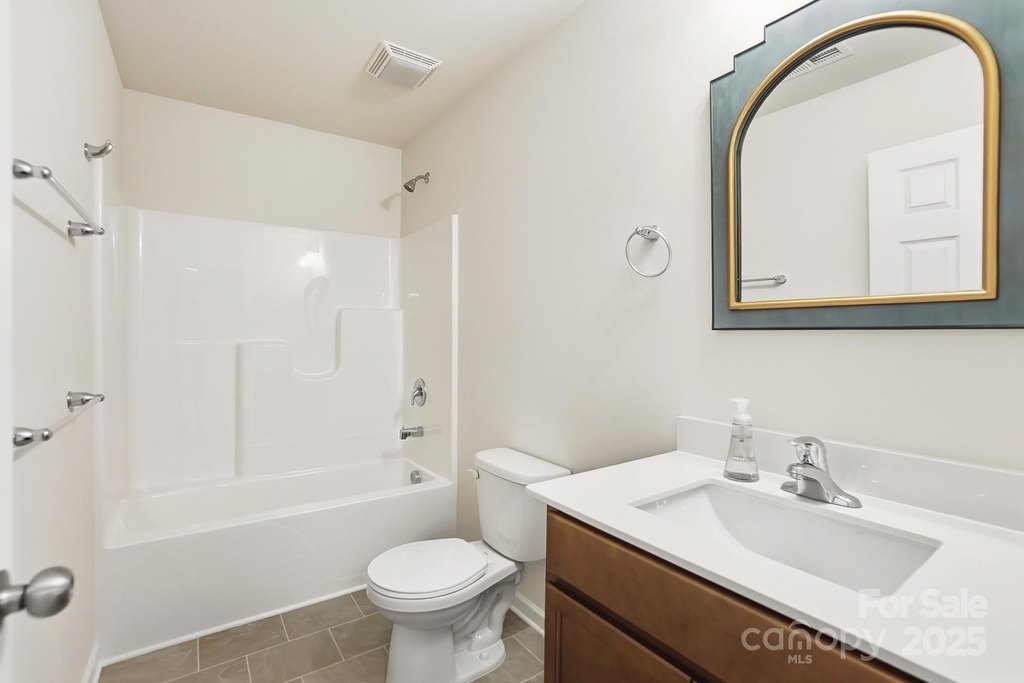 Charlotte, North Carolina, 28278, United States, 4 Bedrooms Bedrooms, ,3.5 BathroomsBathrooms,Residential,Forsale,2004569