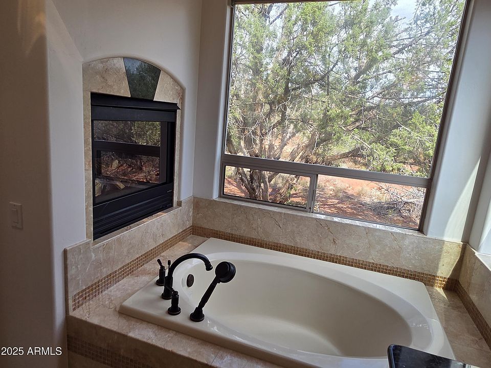 Sedona, Arizona, 86336, United States, 3 Bedrooms Bedrooms, ,2 BathroomsBathrooms,Residential,Forsale,1963556