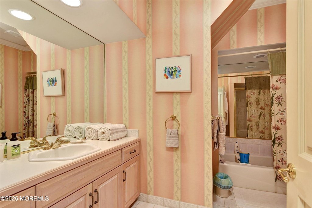 Brielle, New Jersey, 08730, United States, 5 Bedrooms Bedrooms, ,5.5 BathroomsBathrooms,Residential,Forsale,1984556