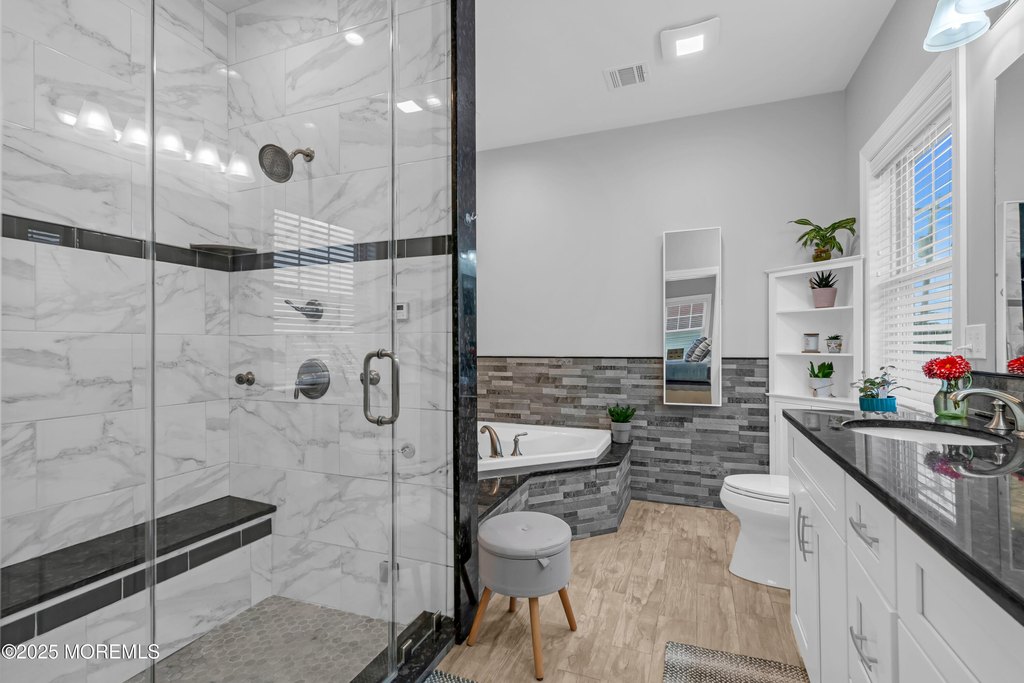 Forked River, New Jersey, 08731, United States, 2 Bedrooms Bedrooms, ,2.5 BathroomsBathrooms,Residential,Forsale,1994008