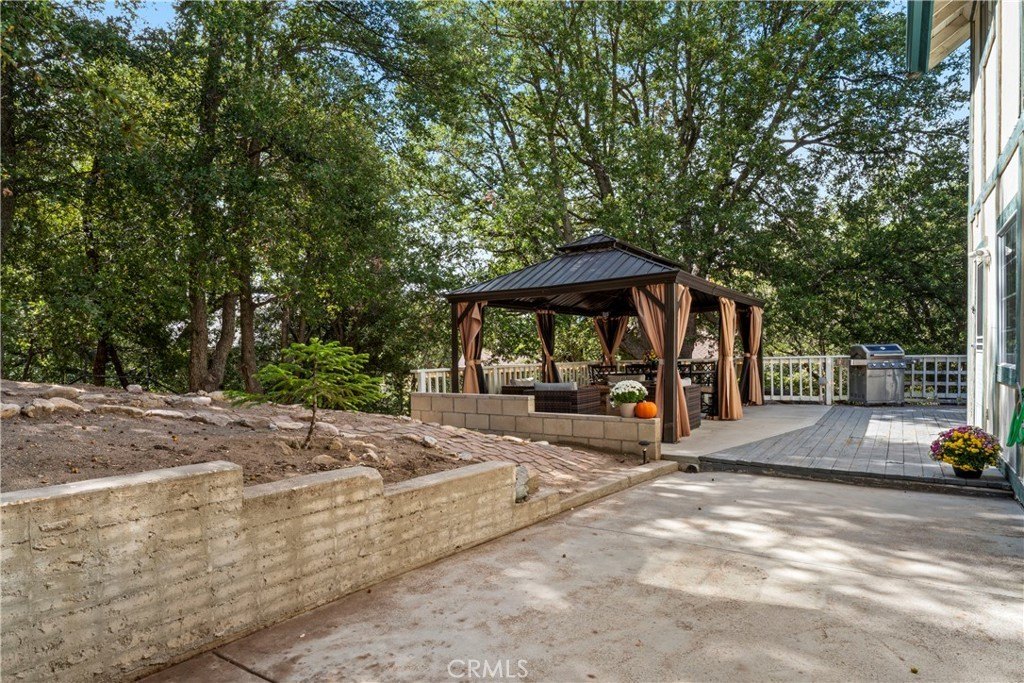 Lake Arrowhead, California, 92352, United States, 4 Bedrooms Bedrooms, ,2.5 BathroomsBathrooms,Residential,Forsale,1971038