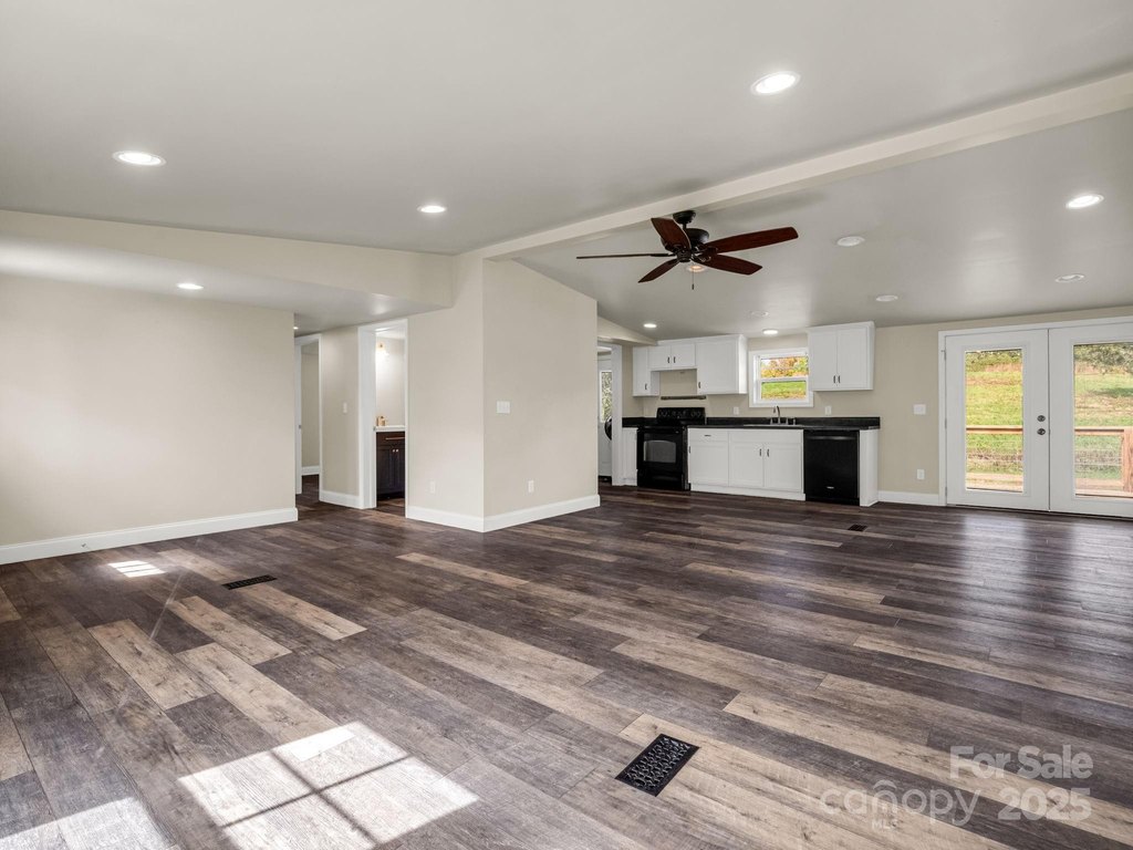 Mills River, North Carolina, 28759, United States, 3 Bedrooms Bedrooms, ,2 BathroomsBathrooms,Residential,Forsale,1985984