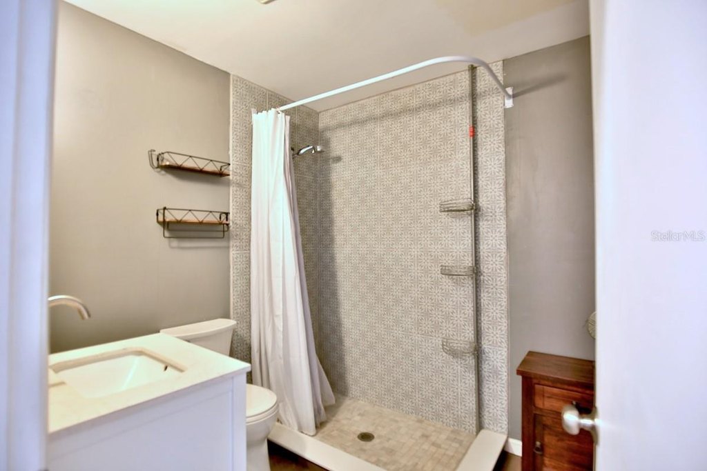 MORRISTON, Florida, 32668, United States, 5 Bedrooms Bedrooms, ,3 BathroomsBathrooms,Residential,Forsale,1969792