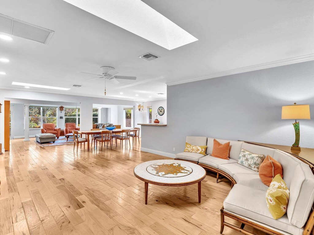 Boca Raton, Florida, 33432, United States, 2 Bedrooms Bedrooms, ,2 BathroomsBathrooms,Residential,Forsale,1996360