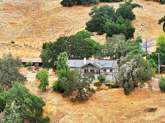 Cloverdale, California, 95425, United States, 3 Bedrooms Bedrooms, ,3 BathroomsBathrooms,Residential,Forsale,1985929