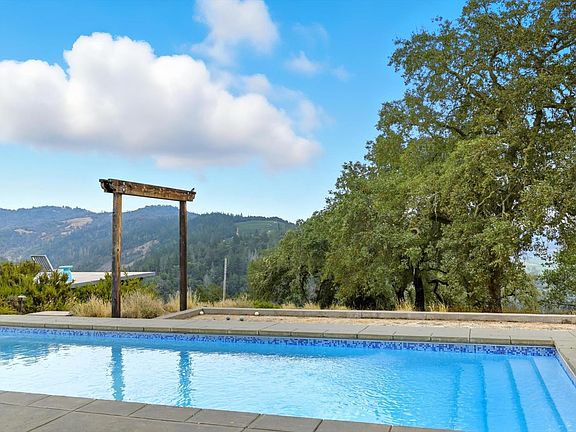 Cloverdale, California, 95425, United States, 3 Bedrooms Bedrooms, ,3 BathroomsBathrooms,Residential,Forsale,1985929