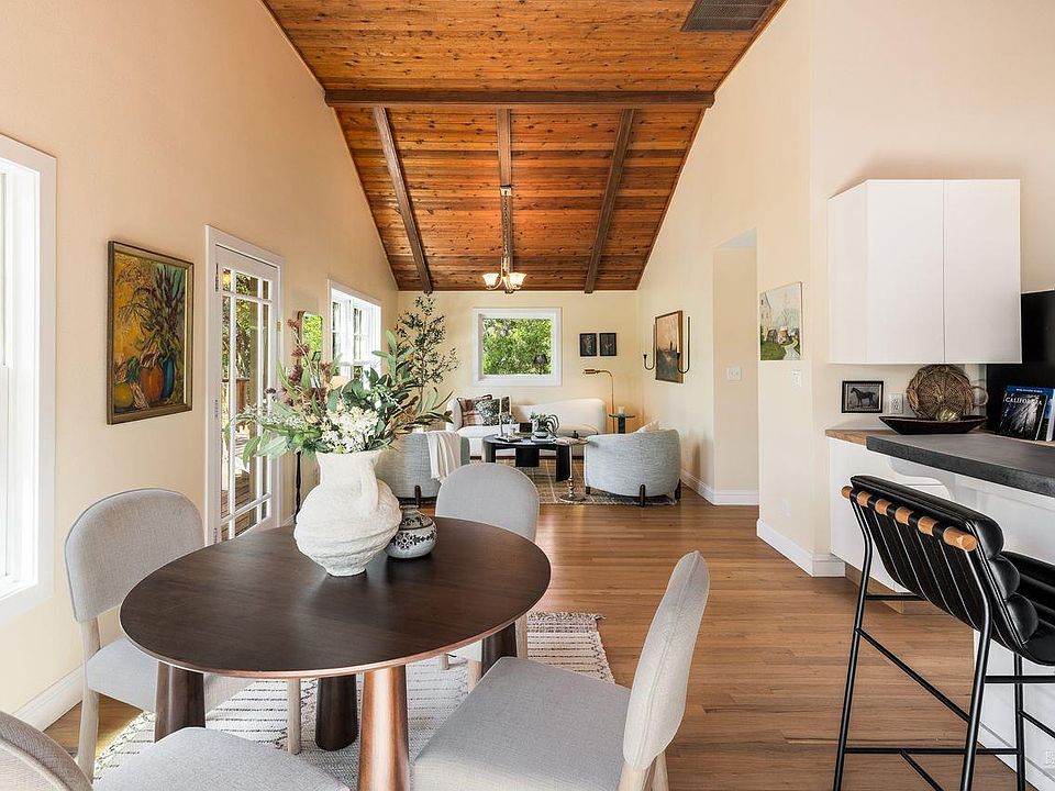 Healdsburg, California, 95448, United States, 3 Bedrooms Bedrooms, ,2 BathroomsBathrooms,Residential,Forsale,1985931