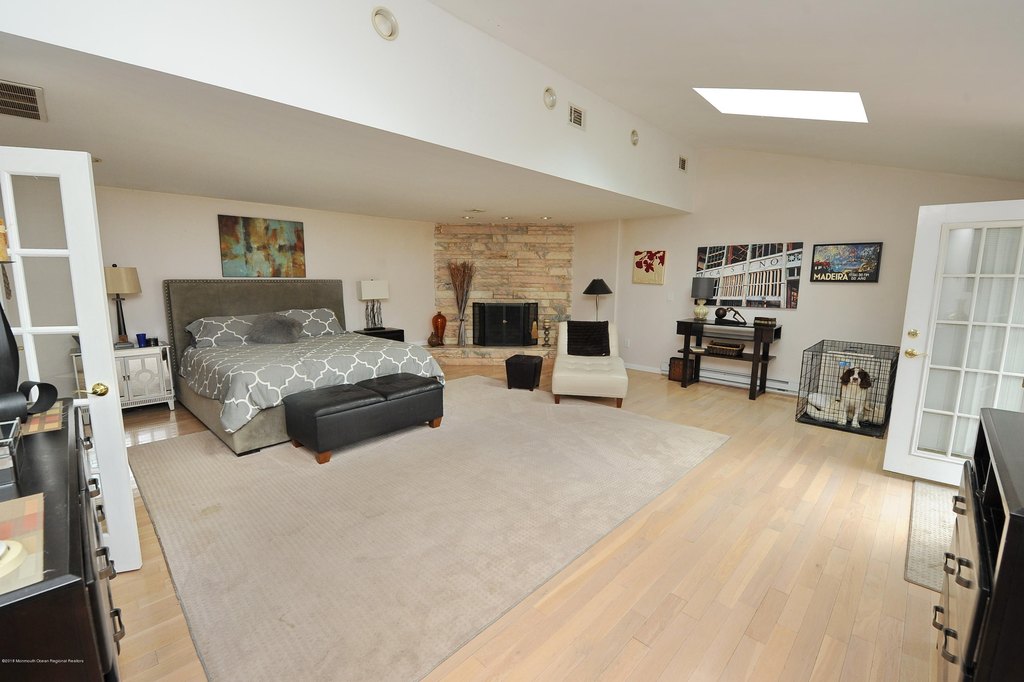 Lincroft, New Jersey, 07738, United States, 4 Bedrooms Bedrooms, ,3 BathroomsBathrooms,Residential,Forsale,2008478