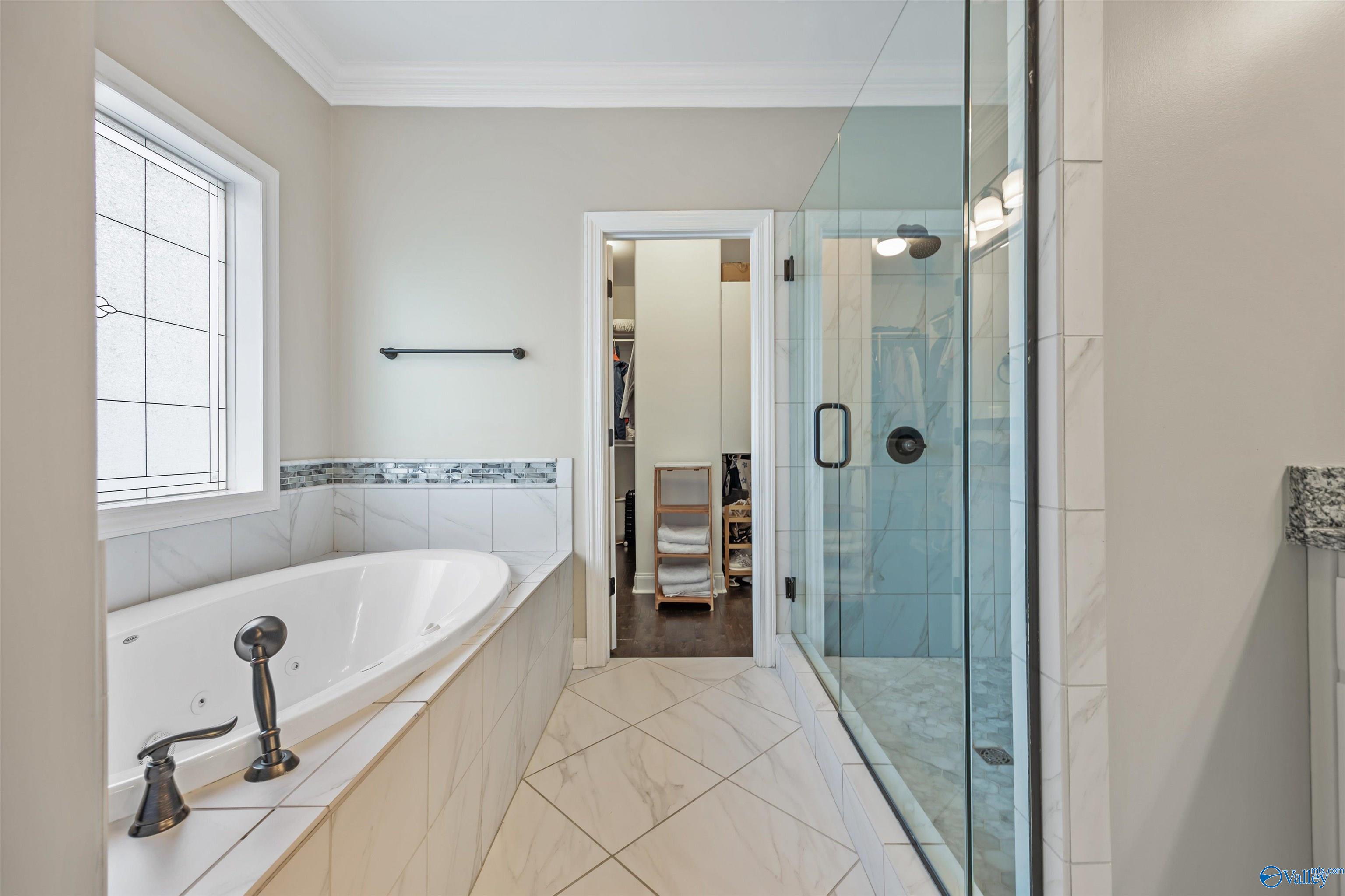 Gurley, Alabama, 35748, United States, 5 Bedrooms Bedrooms, ,4.5 BathroomsBathrooms,Residential,Forsale,2007711