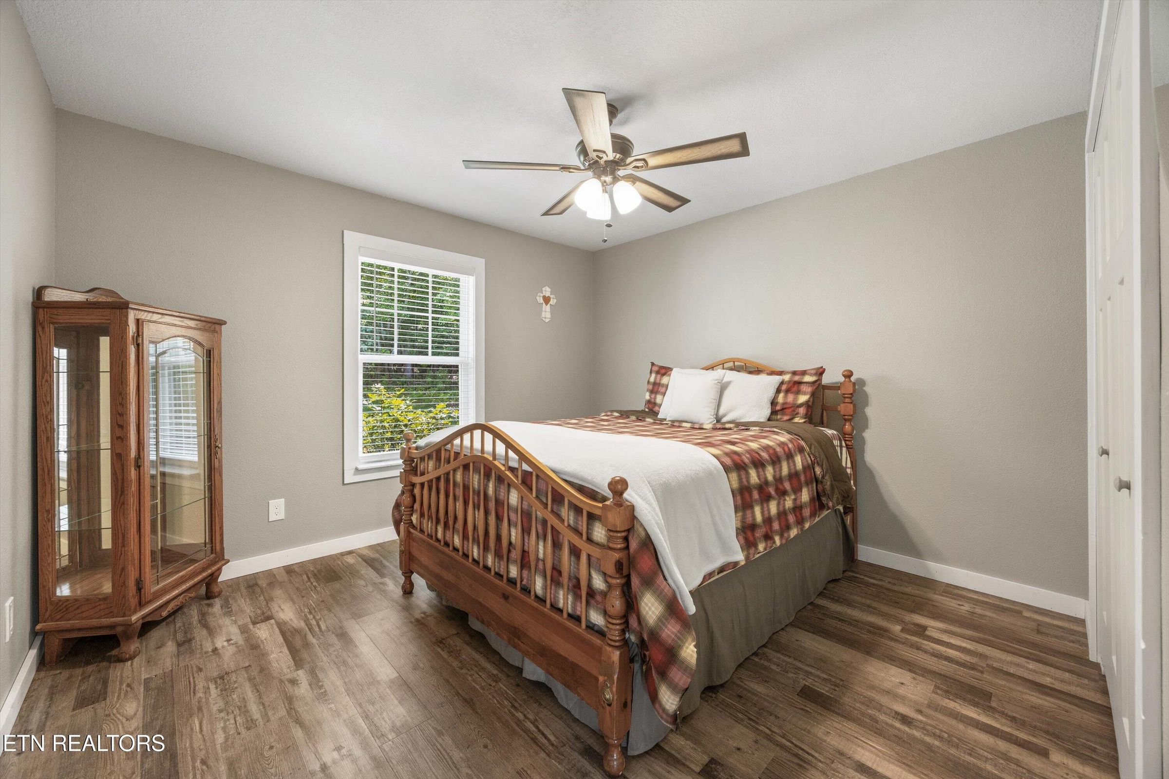 Sevierville, Tennessee, 37876, United States, 3 Bedrooms Bedrooms, ,4 BathroomsBathrooms,Residential,Forsale,1973590