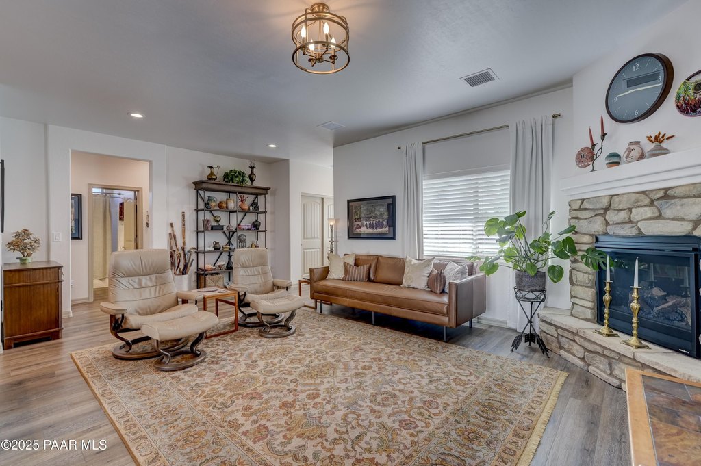 Prescott Valley, Arizona, 86314, United States, 3 Bedrooms Bedrooms, ,2 BathroomsBathrooms,Residential,Forsale,1994060