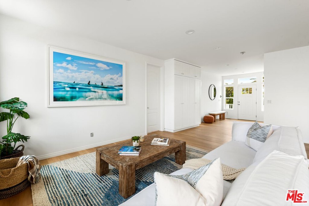 Malibu, California, 90265, United States, 4 Bedrooms Bedrooms, ,2.5 BathroomsBathrooms,Residential,Forsale,1922150