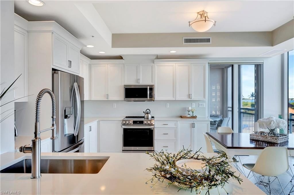 BONITA SPRINGS, Florida, 34134, United States, 2 Bedrooms Bedrooms, ,2 BathroomsBathrooms,Residential,Forsale,1971962