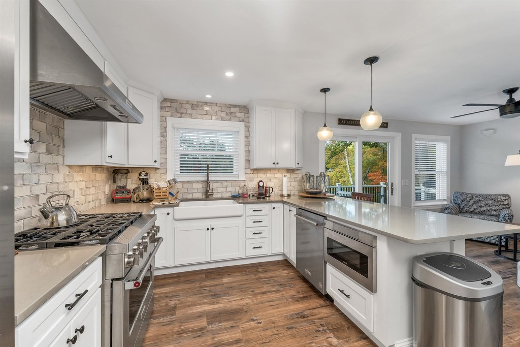 New Durham, New Hampshire, 03855, United States, 3 Bedrooms Bedrooms, ,3 BathroomsBathrooms,Residential,Forsale,2004714