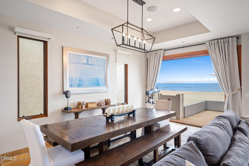 Oxnard, California, 93035, United States, 5 Bedrooms Bedrooms, ,4.5 BathroomsBathrooms,Residential,Forsale,2004315