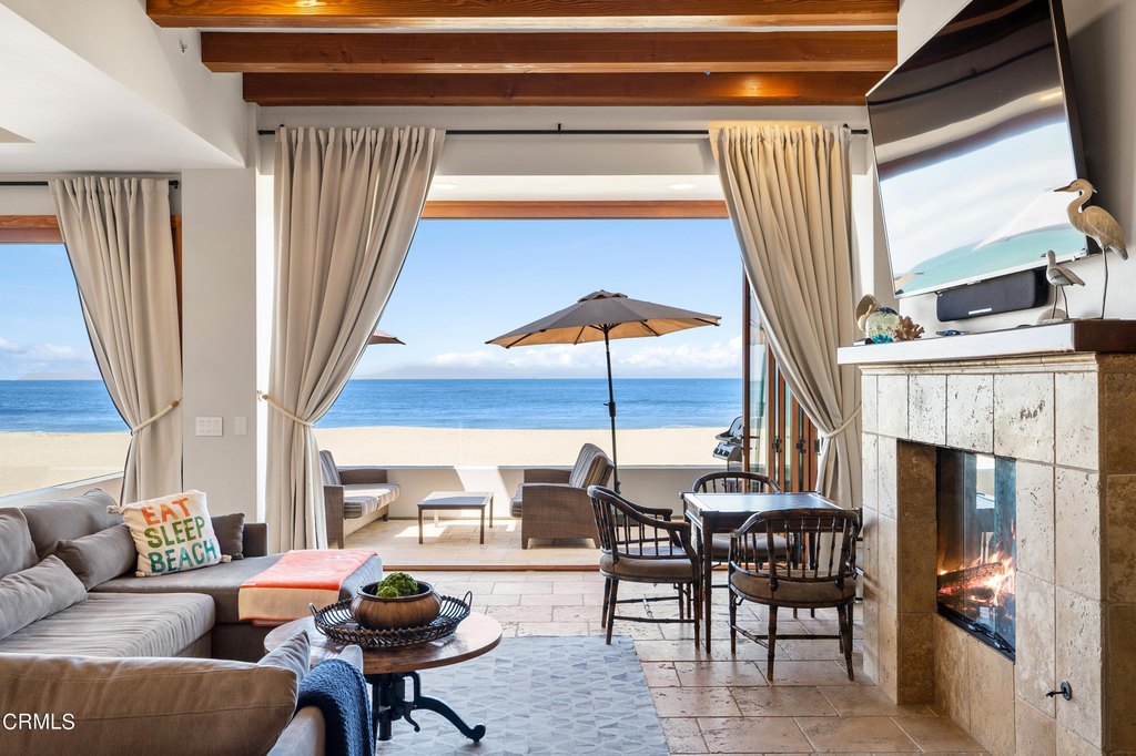 Oxnard, California, 93035, United States, 5 Bedrooms Bedrooms, ,4.5 BathroomsBathrooms,Residential,Forsale,2004315