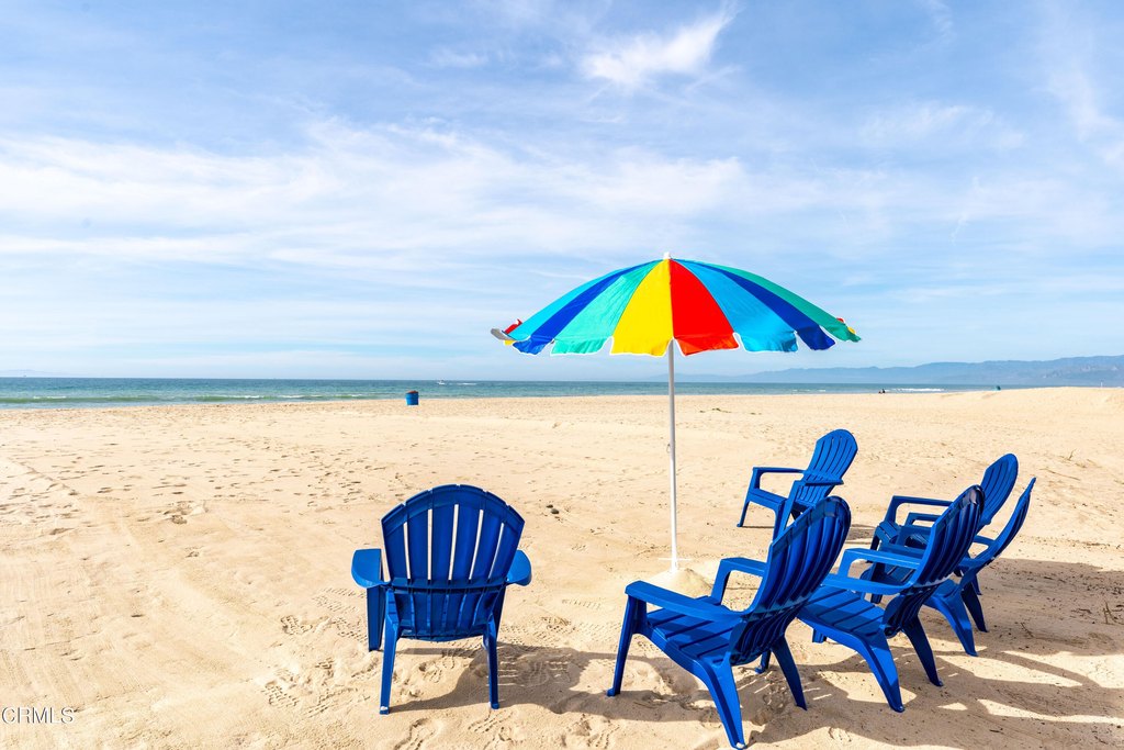 Oxnard, California, 93035, United States, 5 Bedrooms Bedrooms, ,4.5 BathroomsBathrooms,Residential,Forsale,2004315