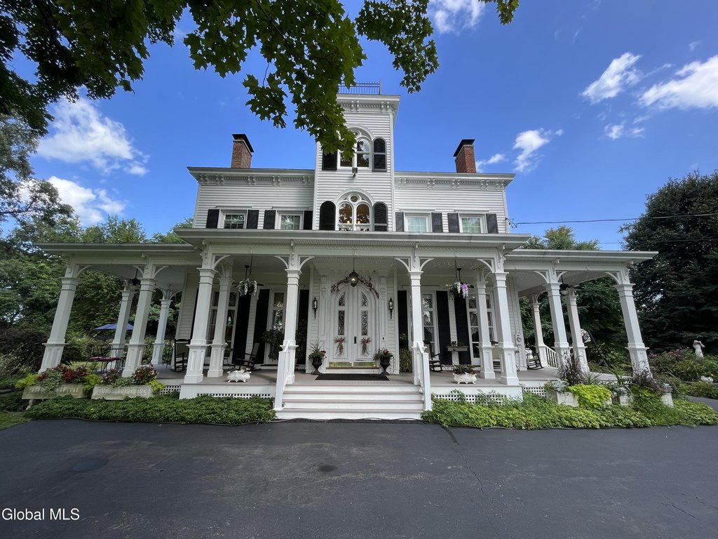 Schodack Landing, New York, 12156, United States, 7 Bedrooms Bedrooms, ,3 BathroomsBathrooms,Residential,Forsale,1953151