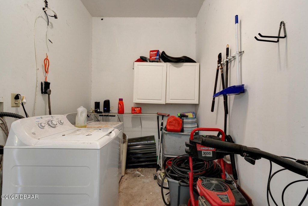 Ormond Beach, Florida, 32174, United States, 4 Bedrooms Bedrooms, ,3 BathroomsBathrooms,Residential,Forsale,1990145