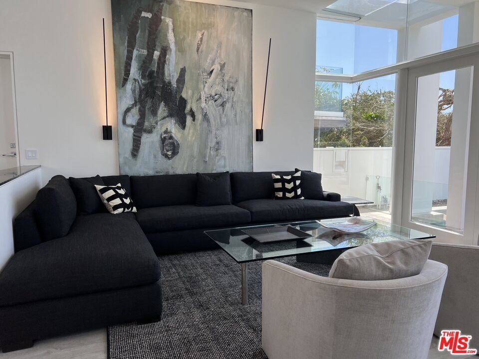 MALIBU, California, 90265, United States, 4 Bedrooms Bedrooms, ,5.5 BathroomsBathrooms,Residential,Forsale,2001427