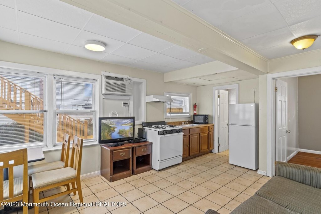 Seaside Heights, New Jersey, 08751, United States, 6 Bedrooms Bedrooms, ,3 BathroomsBathrooms,Residential,Forsale,2004842