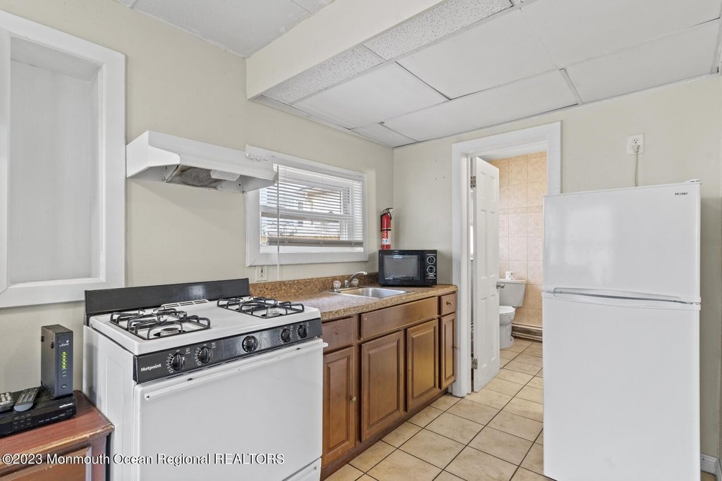 Seaside Heights, New Jersey, 08751, United States, 6 Bedrooms Bedrooms, ,3 BathroomsBathrooms,Residential,Forsale,2004842