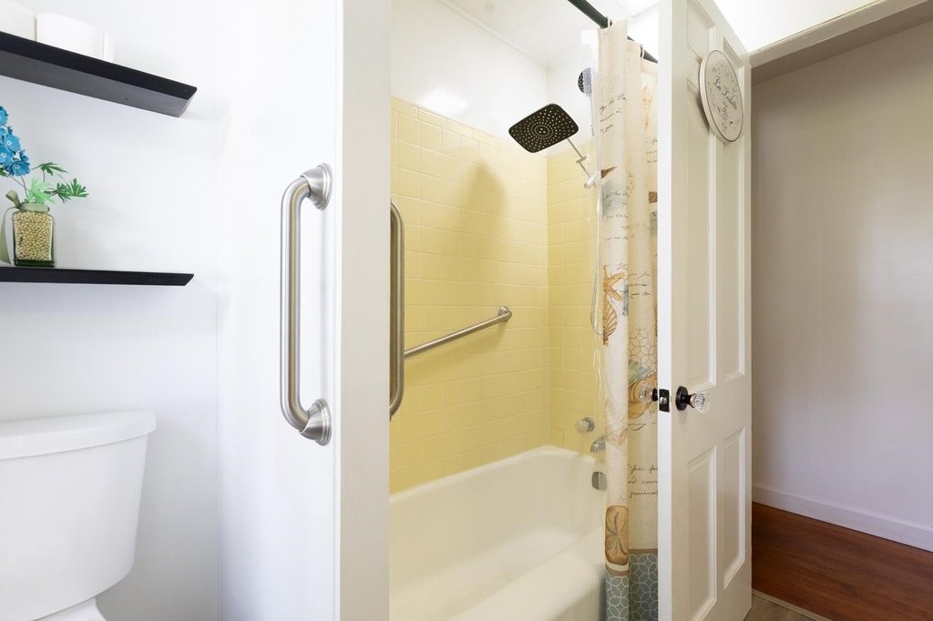 Monticello, Florida, 32344, United States, 3 Bedrooms Bedrooms, ,3 BathroomsBathrooms,Residential,Forsale,1995098