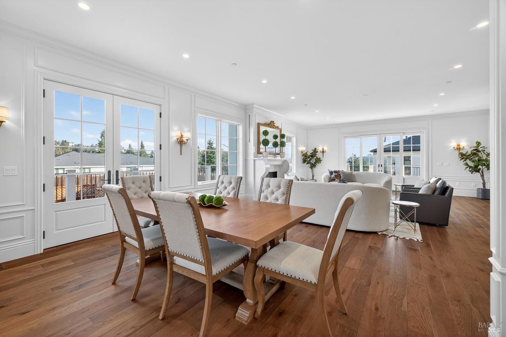 Santa Rosa, California, 95403, United States, 5 Bedrooms Bedrooms, ,4 BathroomsBathrooms,Residential,Forsale,2014494