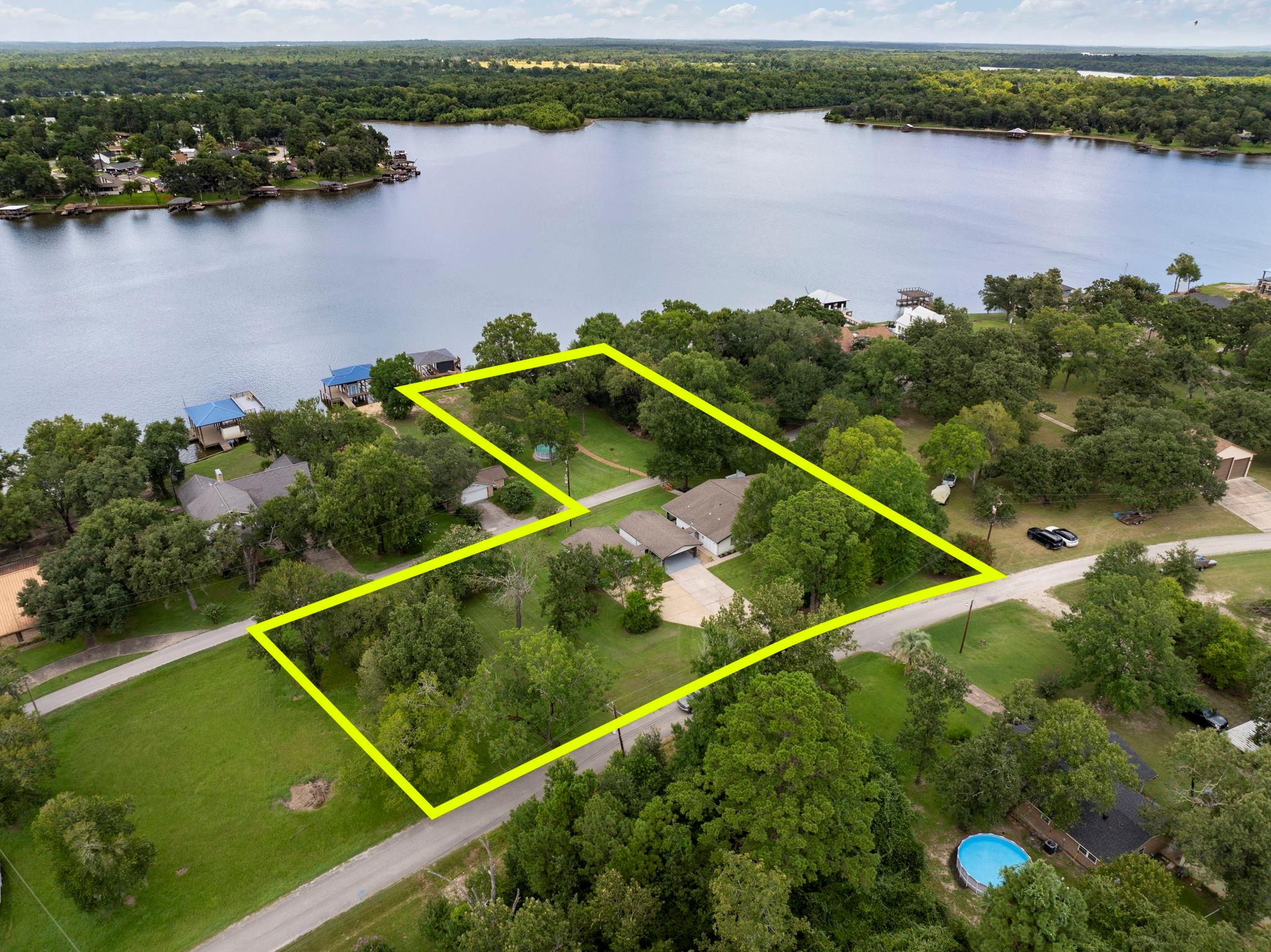 Huntsville, Texas, 77320, United States, 3 Bedrooms Bedrooms, ,3 BathroomsBathrooms,Residential,Forsale,1973441