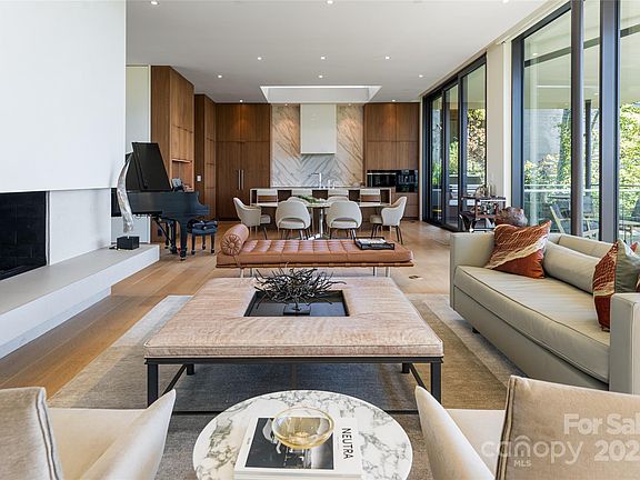 Asheville, North Carolina, 28804, United States, 4 Bedrooms Bedrooms, ,3 BathroomsBathrooms,Residential,Forsale,1986014