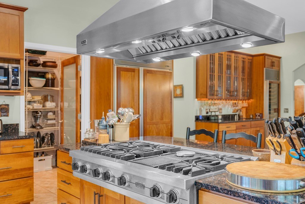 SPARTA, Tennessee, 38583, United States, 3 Bedrooms Bedrooms, ,3.5 BathroomsBathrooms,Residential,Forsale,1929832